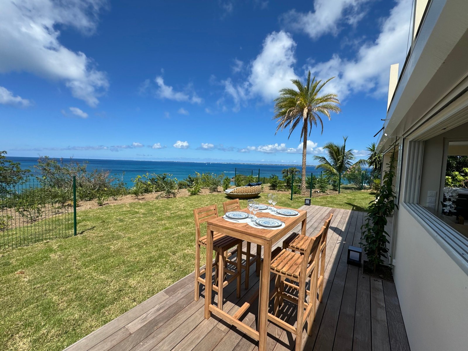 Terrasse de l’Appartement Happy View avec vue mer à Saint-Martin